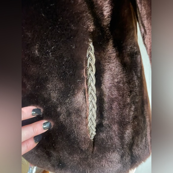 Vintage 1950’s Chocolate Lamb Fur Coat - Picture 5 of 12